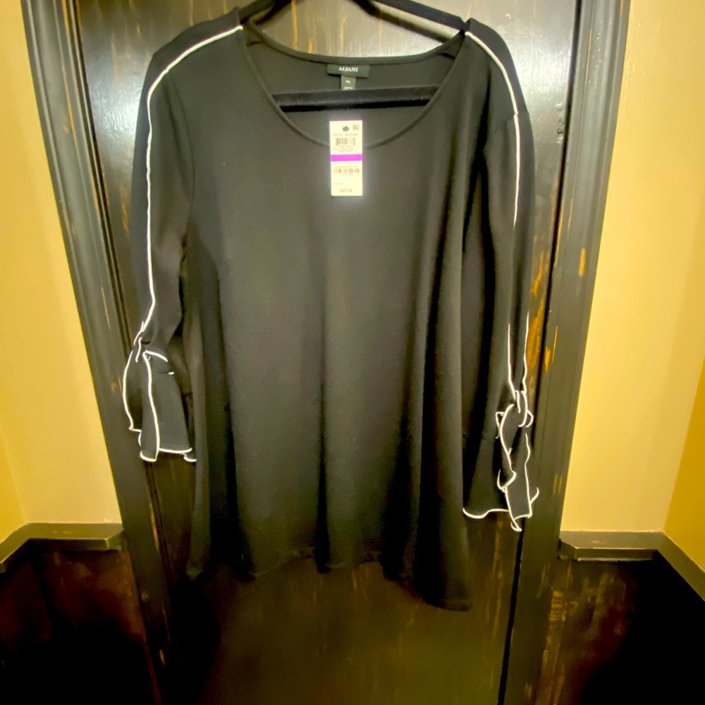 NWT Alfani XXL black tunic with white pin stripes, bell sleeves with ties.